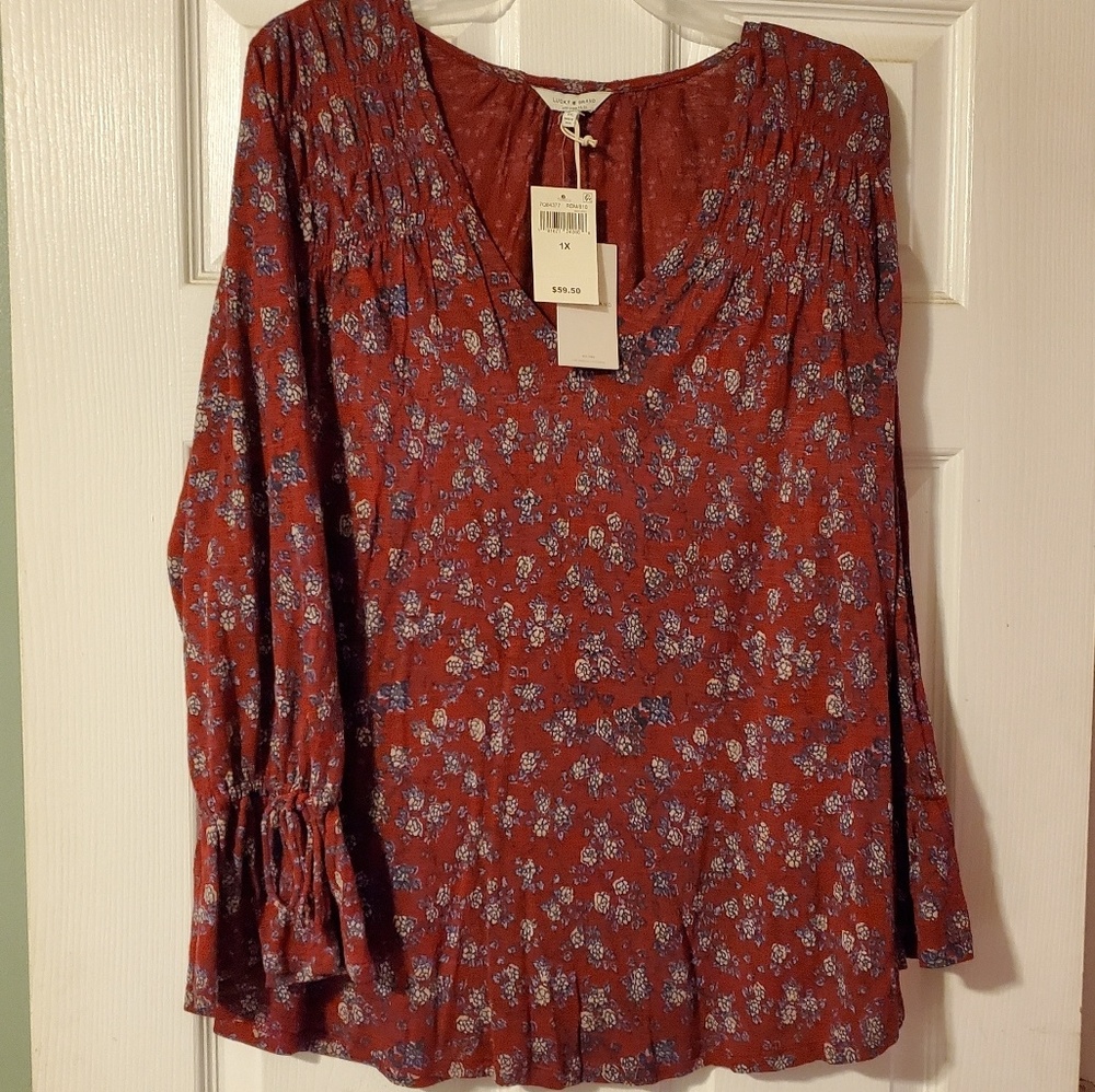 Lucky Brand top. NWT
